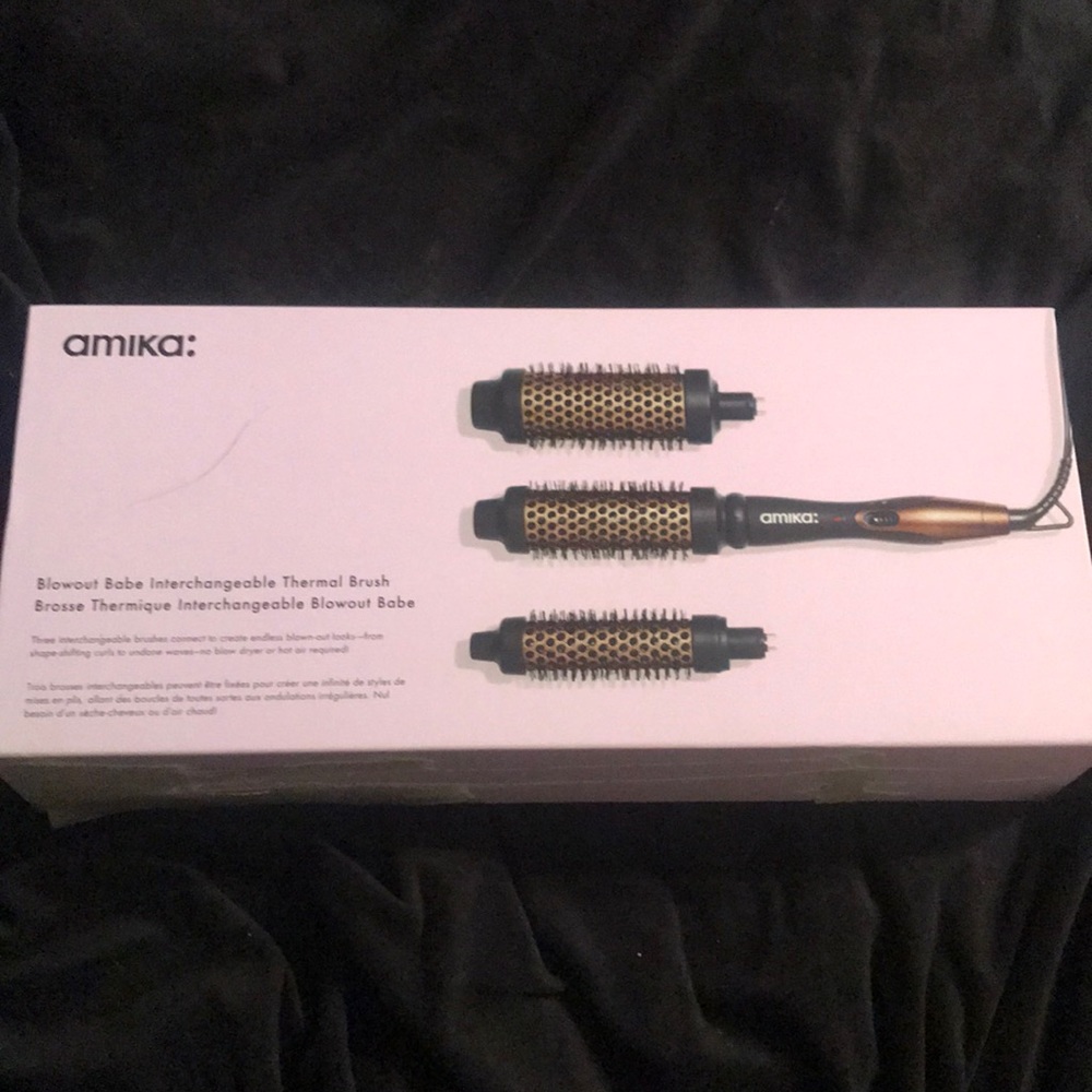 Amika blowout babe interchangeable blowout brush